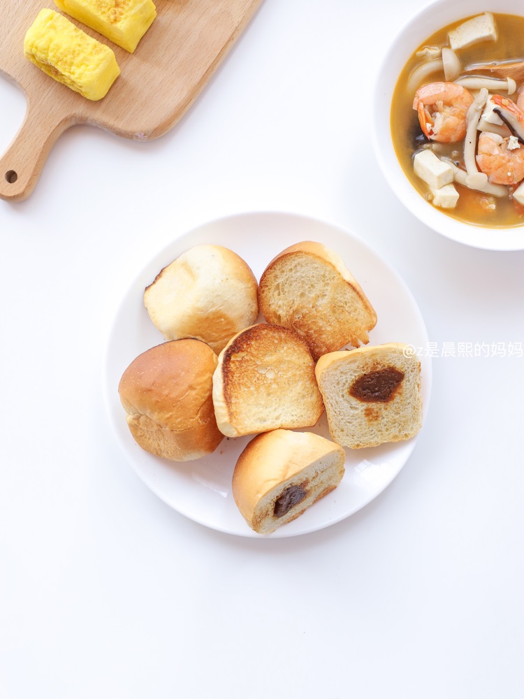 🌸早餐：鲜虾豆腐菌菇汤🍲＋厚烧蛋＋小餐包图4