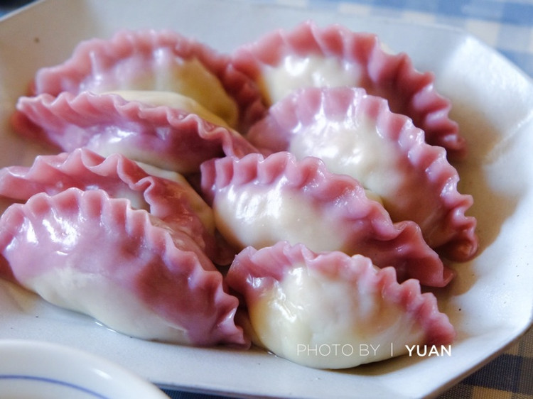 早安花边饺子皮蛋牛肉粥橙子一锅出,粥绵密,宅家的日子因为有了小美才