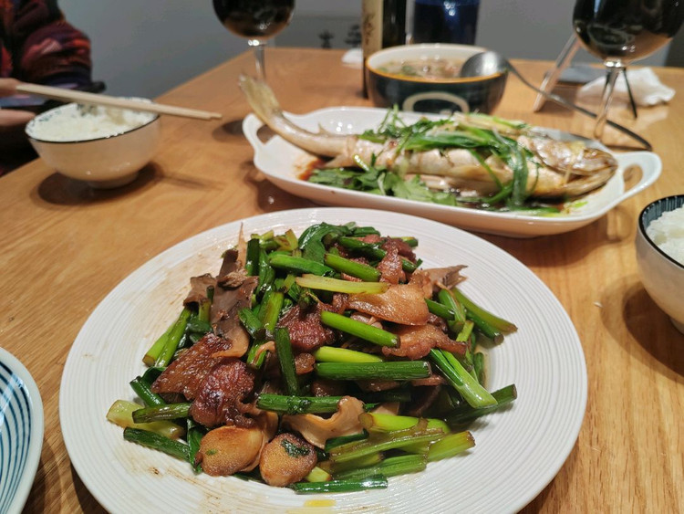 厨娘拿手家常菜：清蒸黄鱼+小炒肉+菌菇汤图4