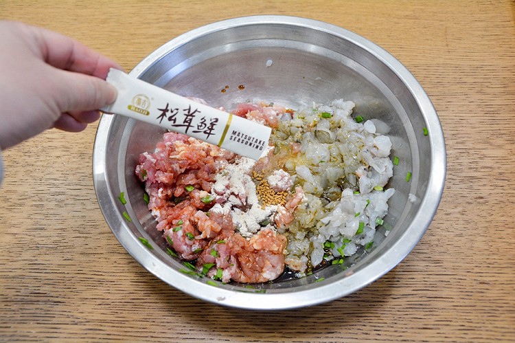 猪肉虾仁韭菜水饺，鲜美多汁，百吃不厌图4