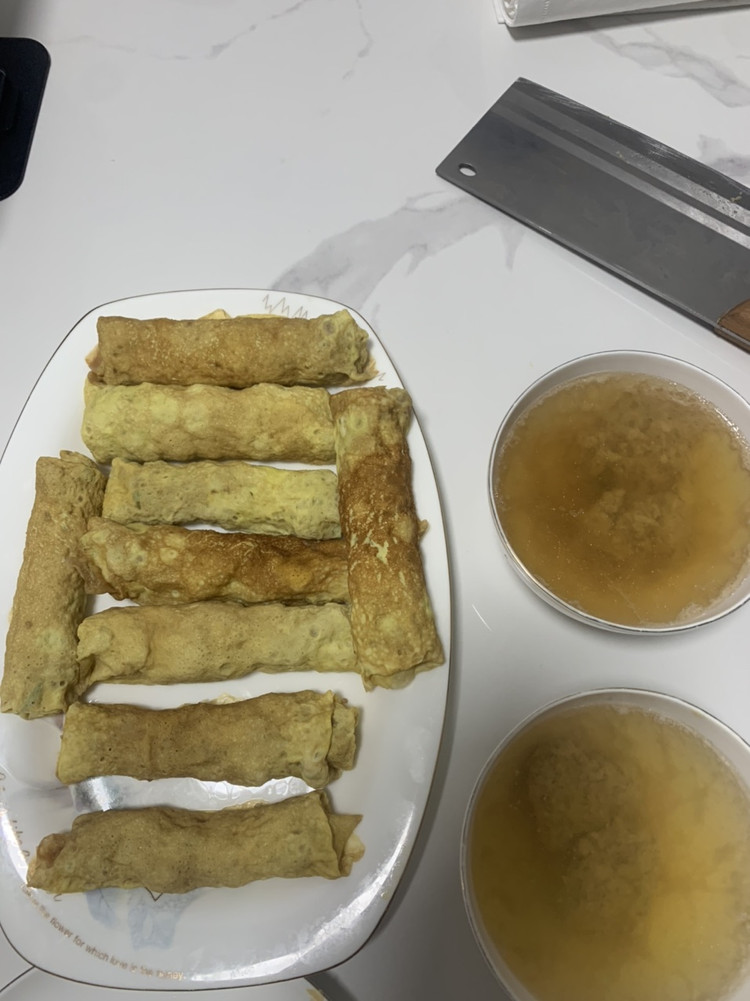 大骨头贴饼，鸡蛋肉卷，豆沙包图3