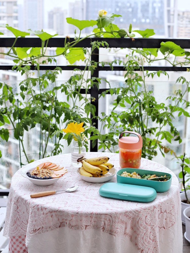 喵の减脂餐 | 蓝莓奶昔＋秋葵炒蛋＋番茄炖豌豆～图2