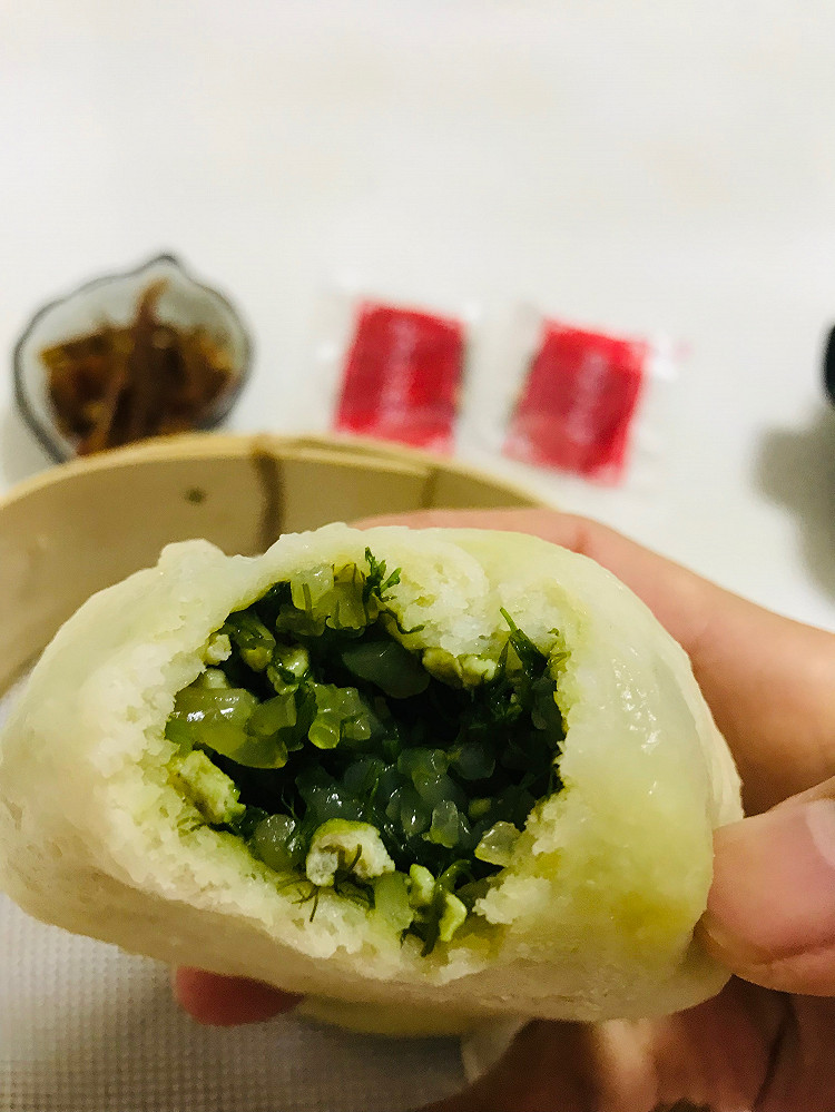 韭菜鸡蛋粉条素包子+玉米面粥+阿胶糕图3