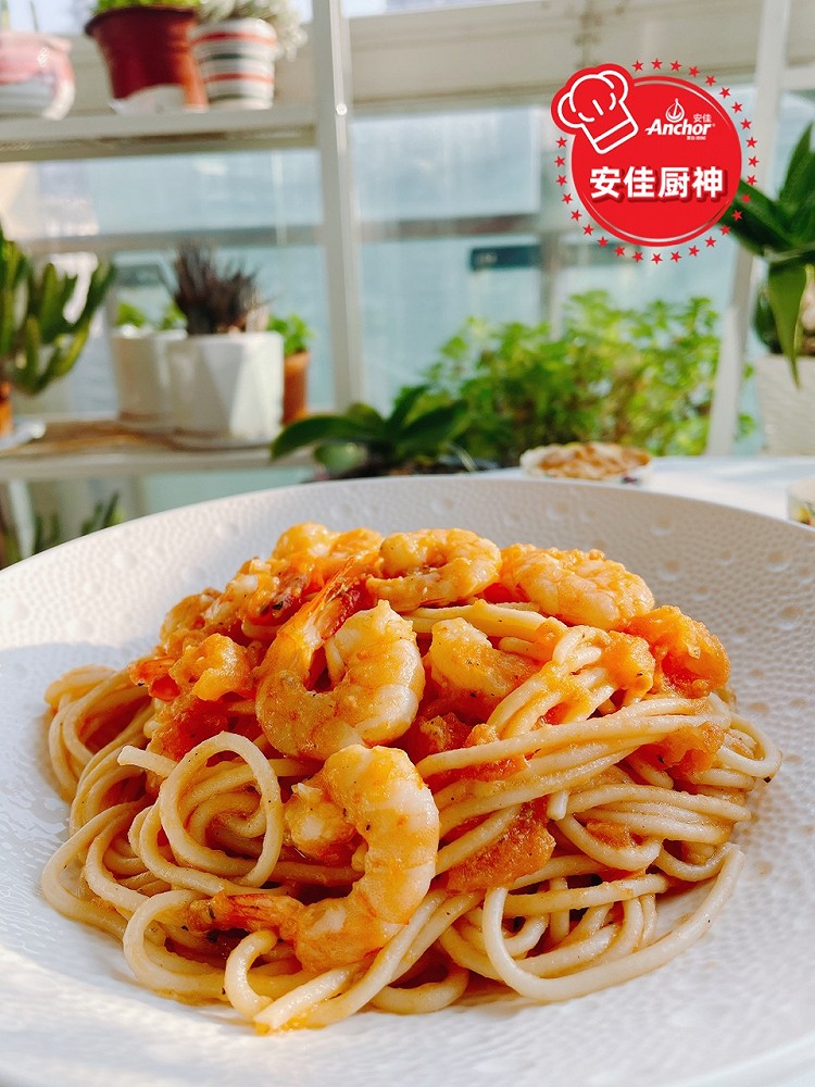 巨鲜香滑嫩的芝士鲜虾意面图3