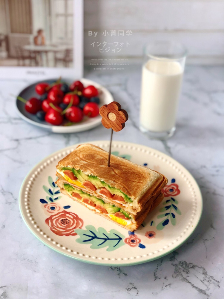 【小菁的早餐】牛油果火腿鸡蛋三明治+牛奶+樱桃+蓝莓+阿胶糕端午安康粽子中午吃😄图3