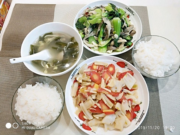 晚餐:脆爽酸甜的荷塘小炒，鲜美清香的蘑菇青菜是最佳组合图3