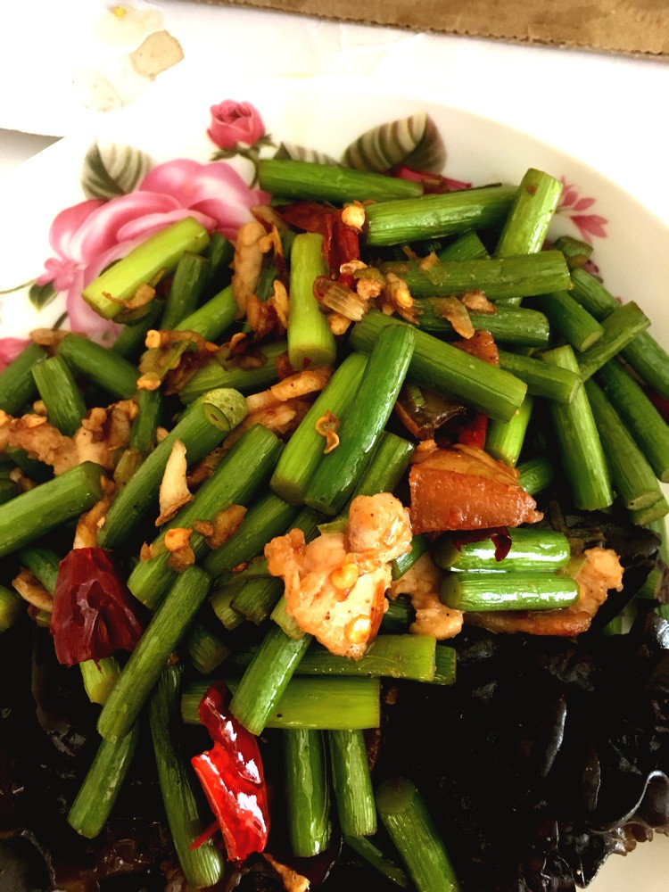 肉炒蒜薹木耳图4