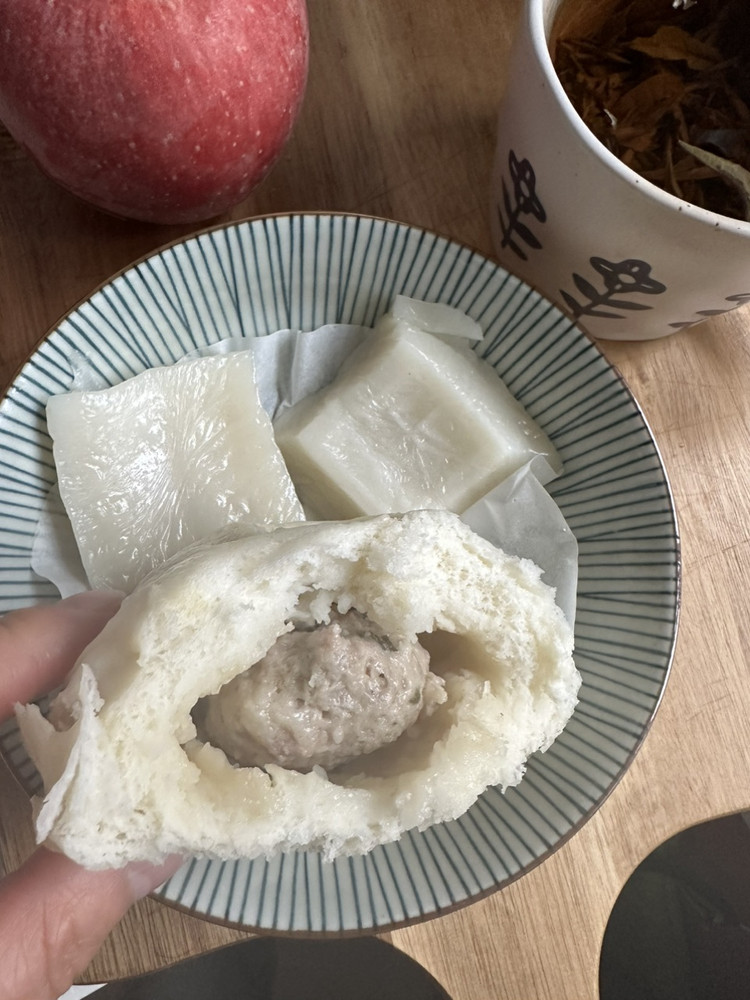 认真吃早餐：新年蒸蒸日上！蒸大包蒸年糕。祝大家早餐愉快！图4