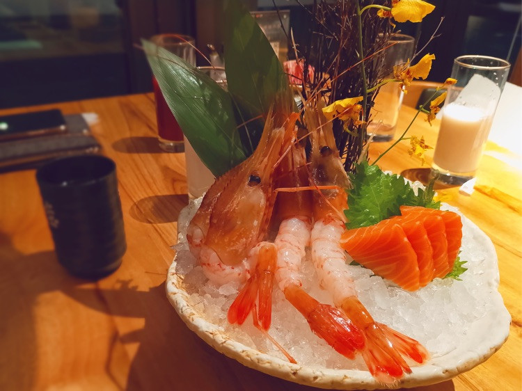 魔都探店｜王鼎精致料理，大龙虾刺身真的超级美味，虾肉很新鲜，口感软且绵密，蘸着芥末酱汁真的好吃无比😋图3