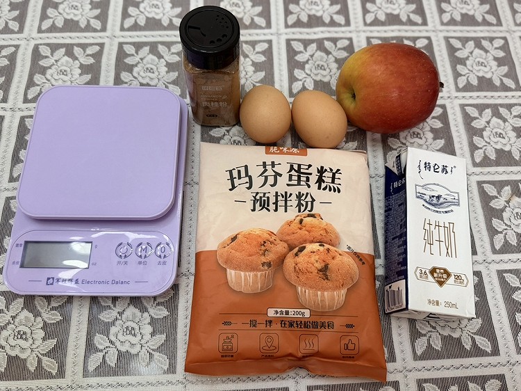 今天做个好吃的肉桂苹果麦芬蛋糕吃吃吧！图1