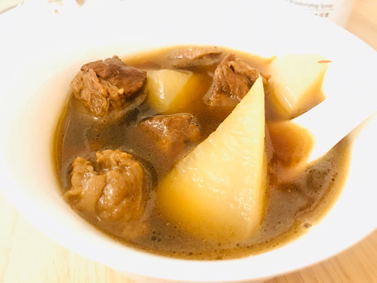 萝卜炖牛腱子肉，用牛油炒盖码或者直接喝萝卜汤都可！图3