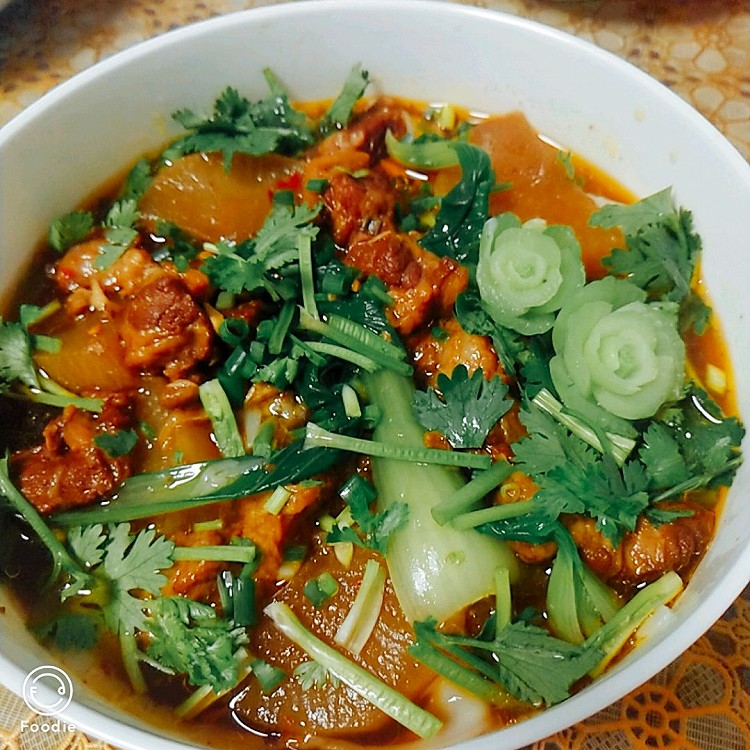 秋风一起，来碗牛肉面😋😋图1