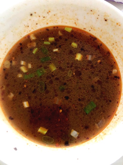 我和孩子的，我的面条被吃光光了，孩子一大碗也快吃光了图1