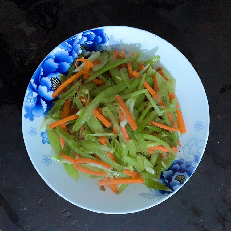 鱼香茄子+清炒芹菜图2