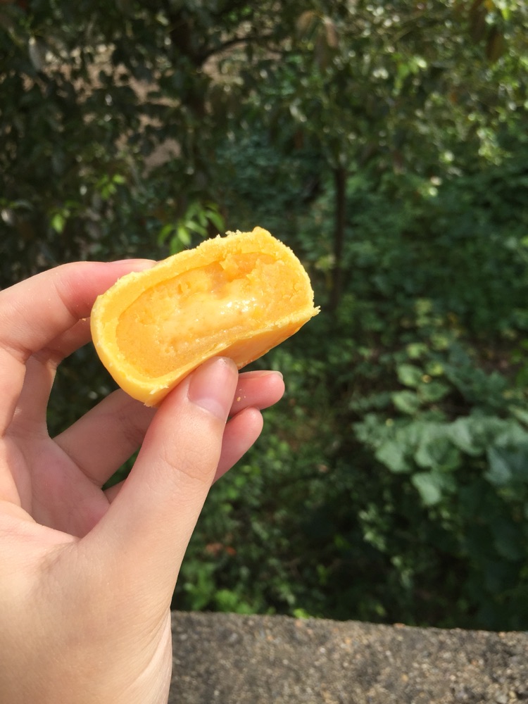 食记——奶黄流心月饼图2