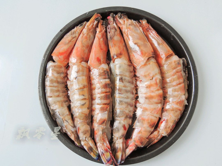 蒜蓉芝士焗黑虎虾，美味就是这么简单图4