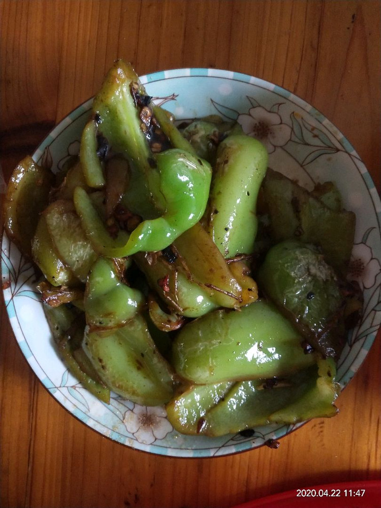 今日午餐: 虎皮青椒+红烧土豆排骨~~图2