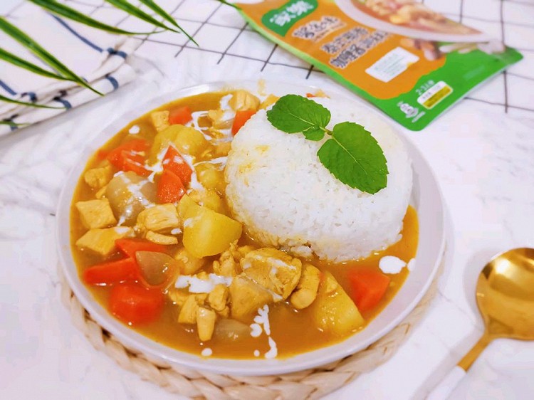 泰式椰香咖喱鸡米饭图1