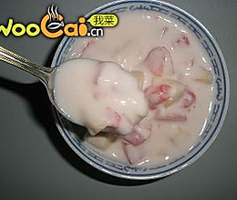 夏天早餐的最佳选择：自制美味水果酸奶的做法