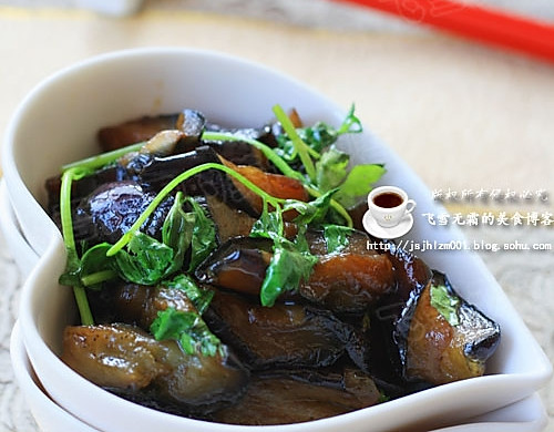 红烧茄子：降低胆固醇的佳品