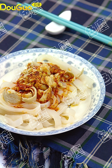 凉皮——详细制作过程教你做陕西风味小吃 分享的做法