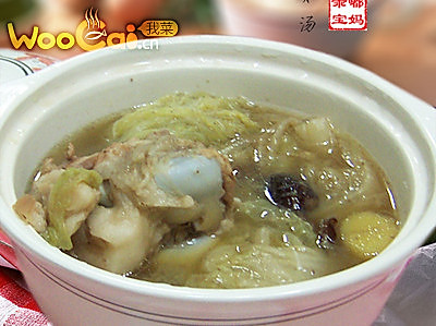 润肤靓汤：白菜猪骨汤