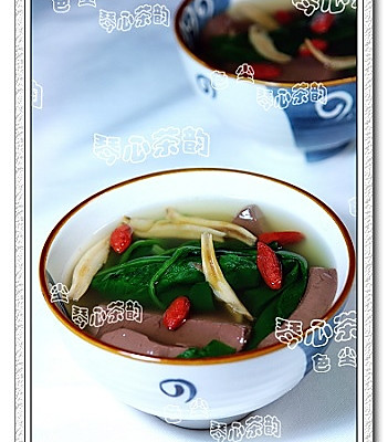 鸭血菠菜汤