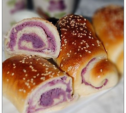 芝麻紫薯面包卷