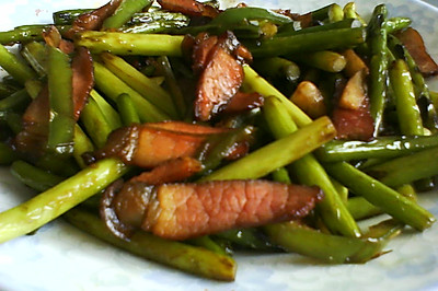 蒜苔炒腊肉