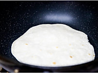 薄饼卷香葱的做法图解5