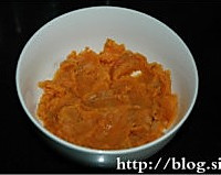 红薯饼的做法图解1