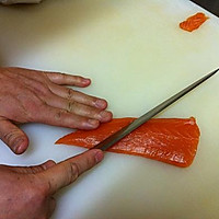 三文鱼寿司的做法图解2