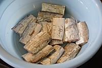 红烧带鱼段的做法图解2