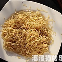 三丝培根炒面的做法图解6