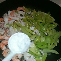 芹香鱿虾的做法图解7