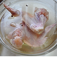 汽锅鸡翅的做法图解1