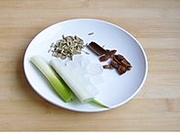 干豇豆红烧肉的做法图解2