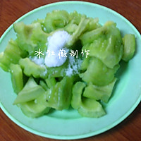 乌骨鸡苦瓜汤的做法图解3