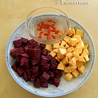 解馋又瘦身的椰香双薯藜麦羹的做法图解1