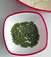 绿豆焖饭的做法图解2