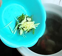 韩式猪骨汤的做法图解13