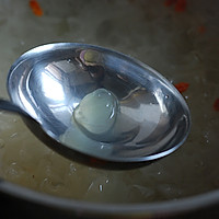 【雪莲子银耳糖水】润肤养颜、润燥美白的双润美容甜汤 的做法图解2