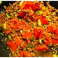 青椒蕃茄肉酱焗饭的做法图解1