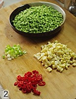 笋丁榄菜豇豆的做法图解2