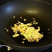 翡翠虾米蛋的做法图解3