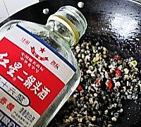 韭菜炒螺狮的做法图解4