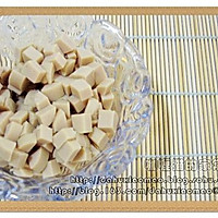 豌豆火腿丁的做法图解2