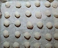 蛋白椰丝球的做法图解7